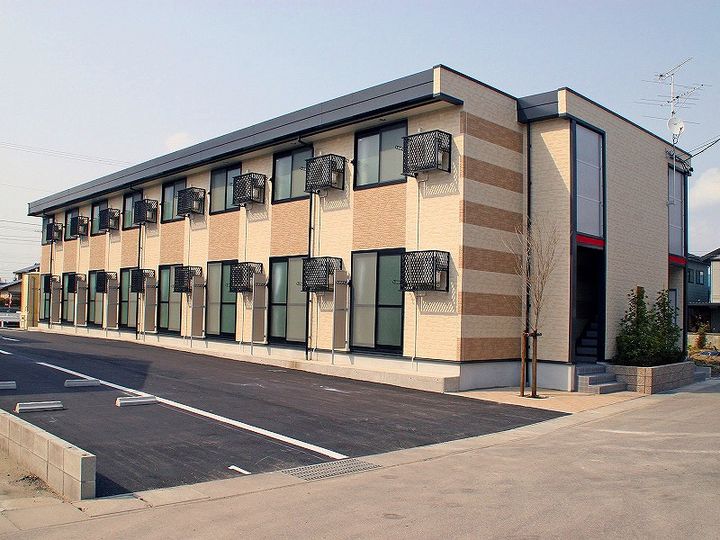 レオパレスラ ボヌール201の外観