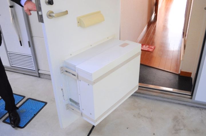 レオパレスグリーンパル206の玄関