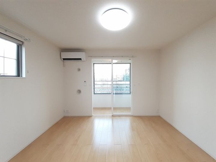 ルミエールBの居間