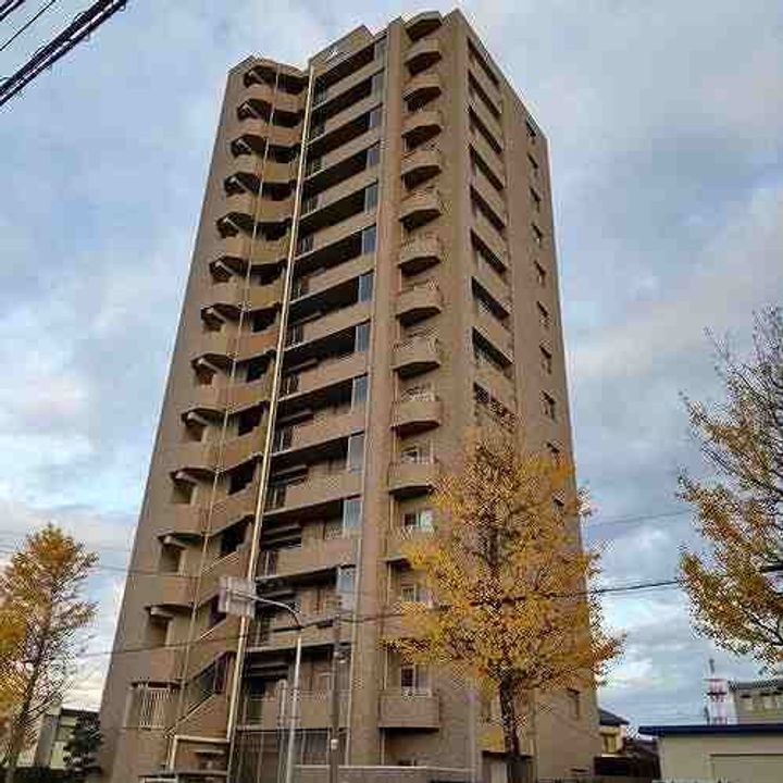 サーパス大泉東の外観