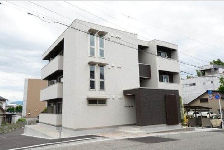DーGRANDE元町の外観