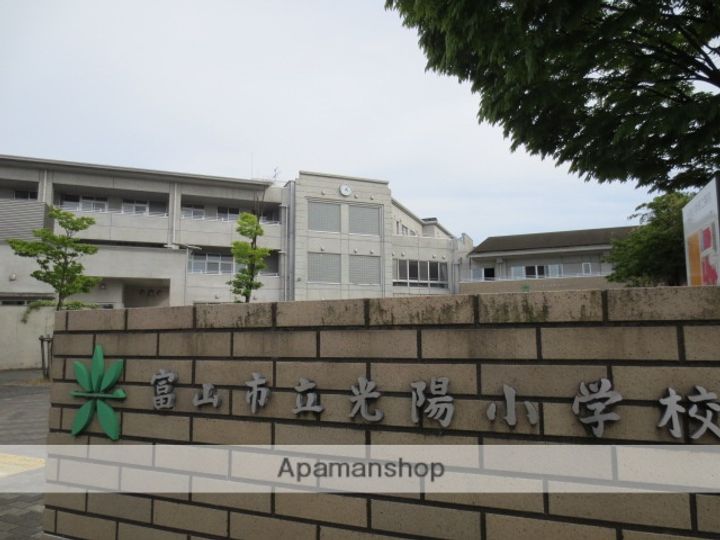 富山県富山市布瀬町南2丁目の賃貸マンションの周辺