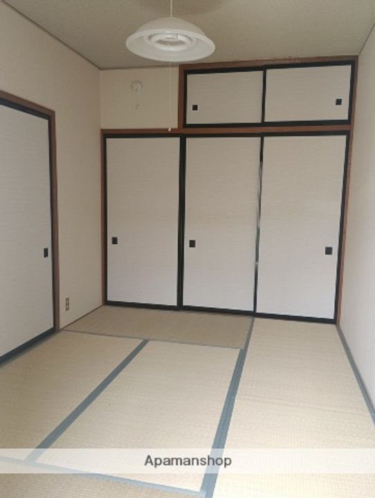 富山県富山市西長江4丁目の賃貸マンションの内装