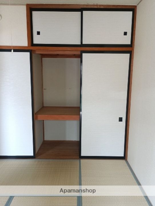富山県富山市西長江4丁目の賃貸マンションの内装