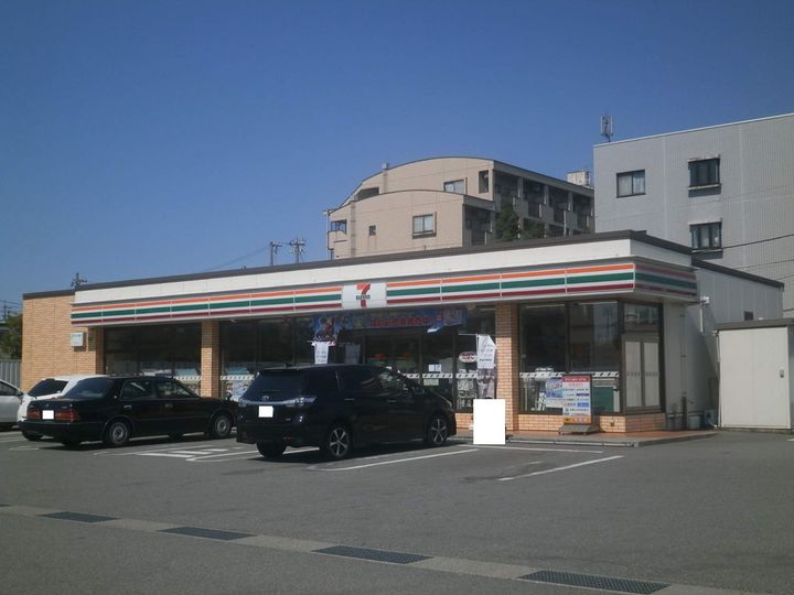 ドゥ・プランタンの周辺