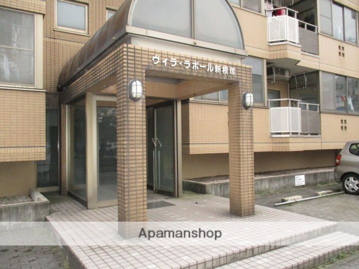 富山県富山市新根塚町1丁目の賃貸マンションの外観