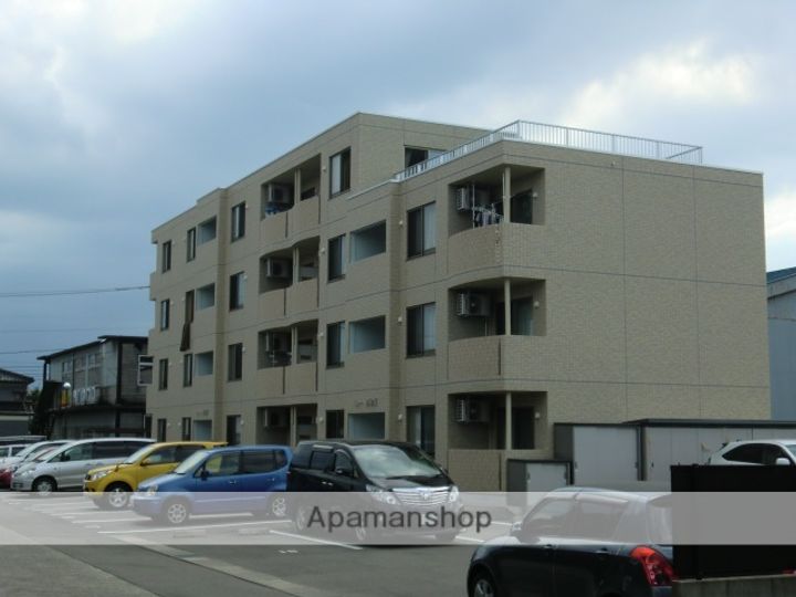 富山県富山市西長江1丁目の賃貸マンションの外観