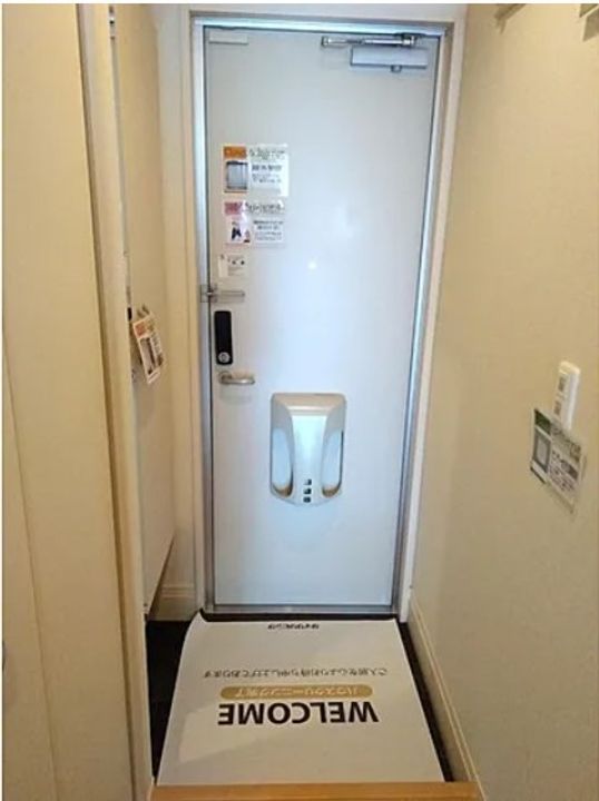 サンシャイン上冨居の玄関