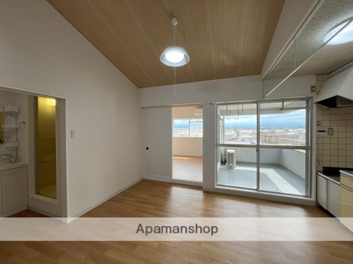 富山県富山市町新の賃貸マンションの内装