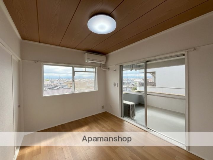 富山県富山市町新の賃貸マンションの内装