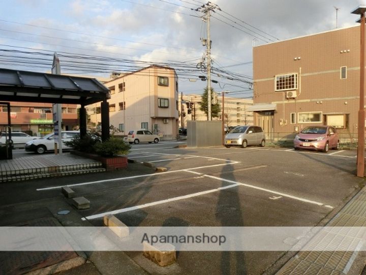 石金エクセレントビルの外観