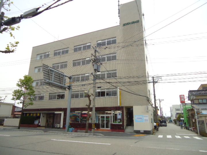 セブングラスの外観