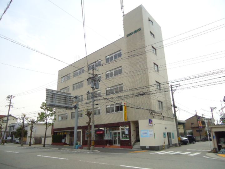 セブングラスの外観