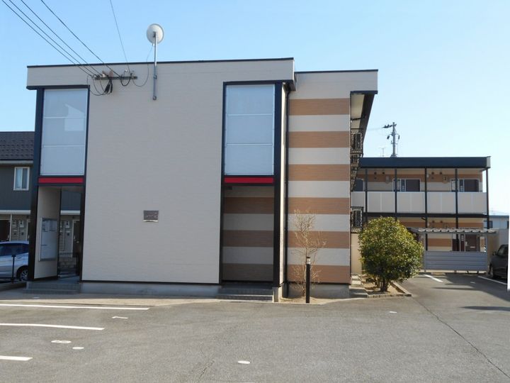 レオパレス日進206の外観