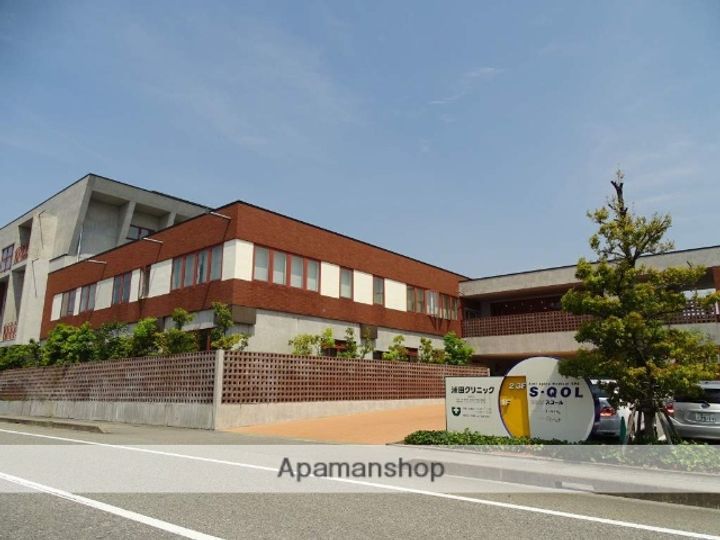 イーストヒルズの周辺