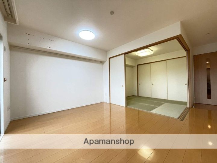 サーパス根塚町の内装