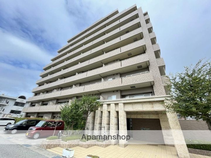 サーパス根塚町の外観