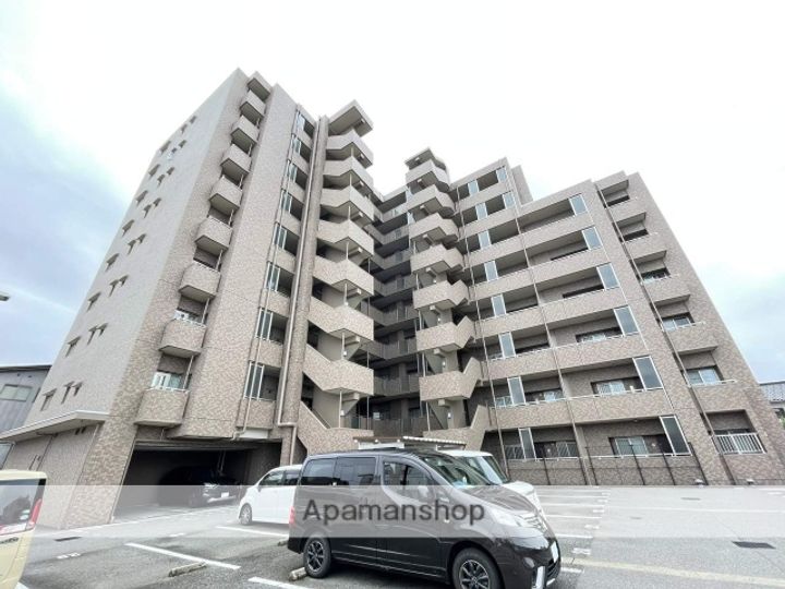 サーパス根塚町の外観