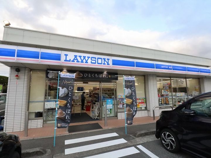 ロイヤルガーデン B棟の周辺