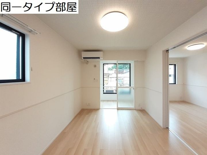 ヘリテージSの居間