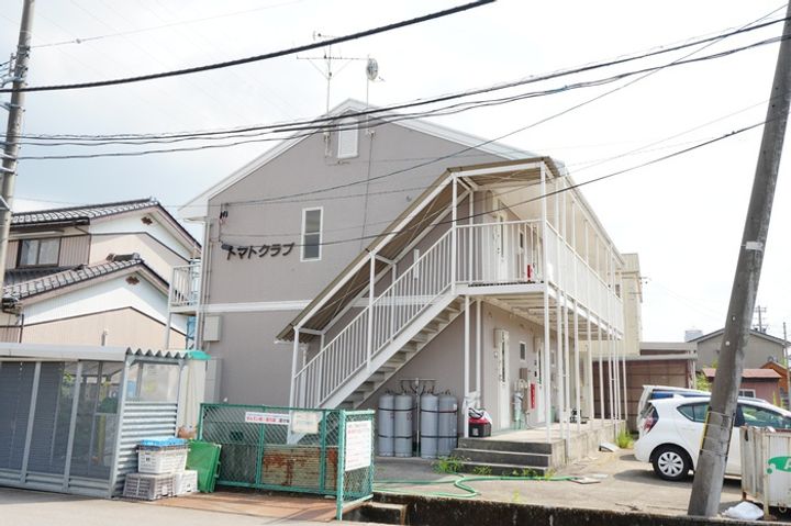 トマトクラブの外観
