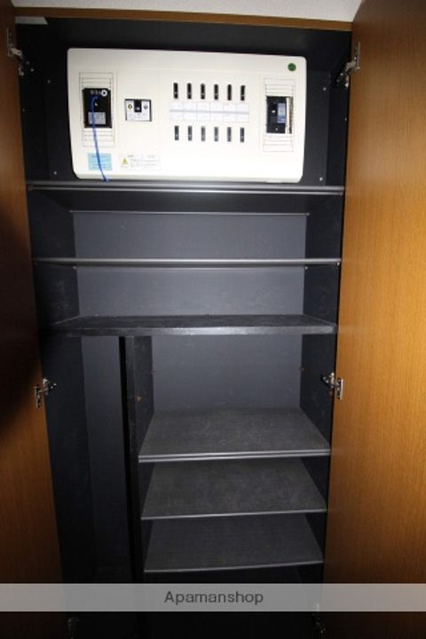 フィール高岡駅南108の玄関