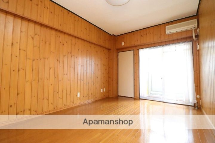 メゾン藤202の居間