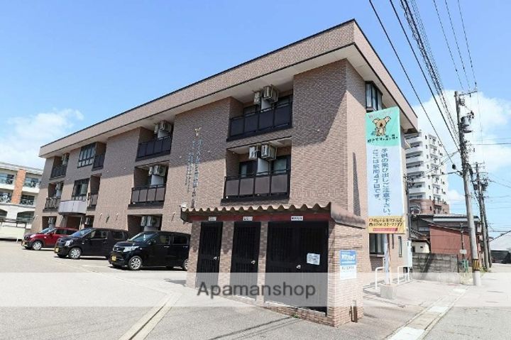 オーベルジュ駅南4丁目の外観