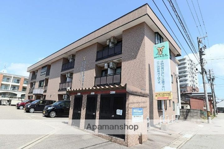 オーベルジュ駅南4丁目の外観