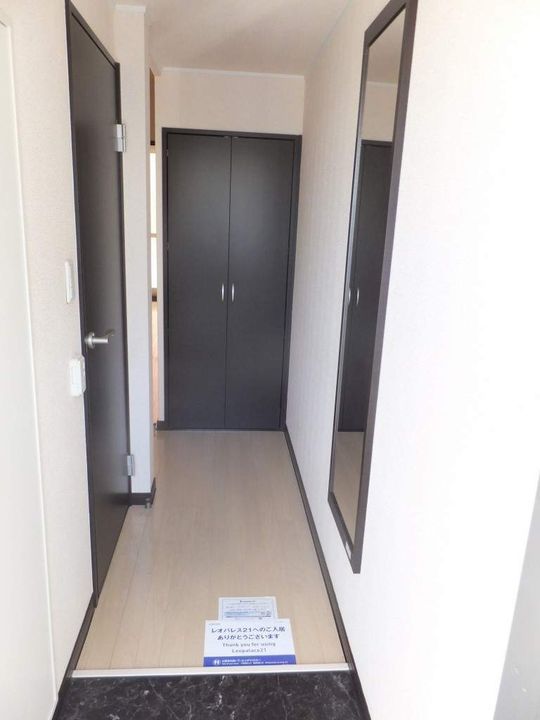 レオネクストグリーンパーク姫野106の玄関