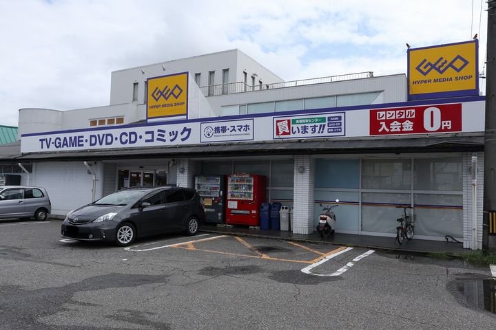 ローレルNSⅥの周辺