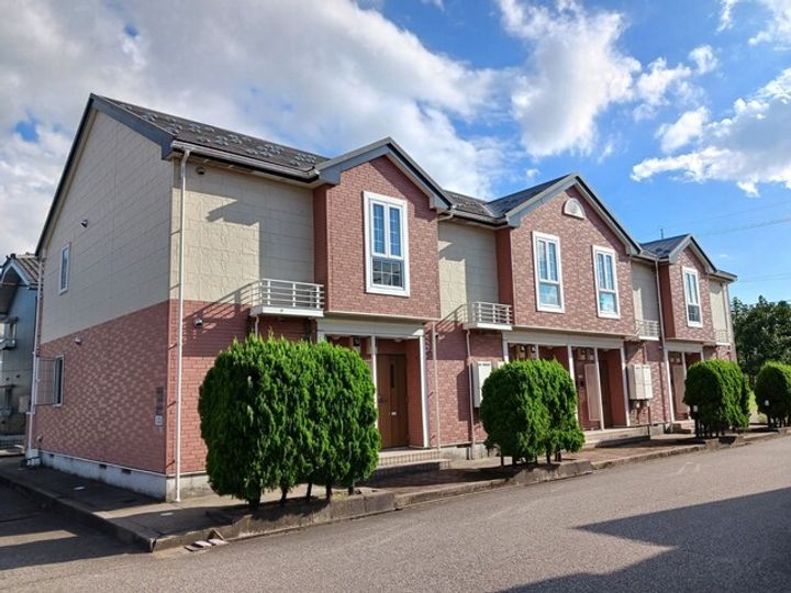 プール・トゥジュールCの外観