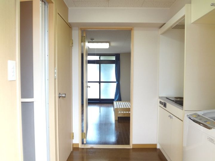 レオパレス藤の木台102の玄関