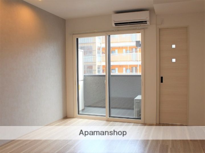 プリズム赤祖父305の居間