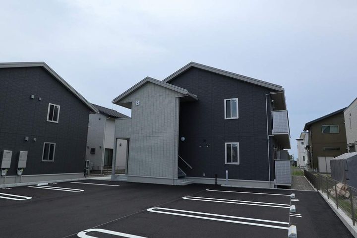ハイエストヒル B棟の外観