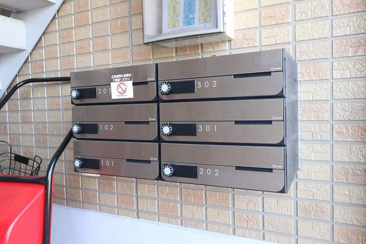 リビングタウン堀川町 A棟の外観