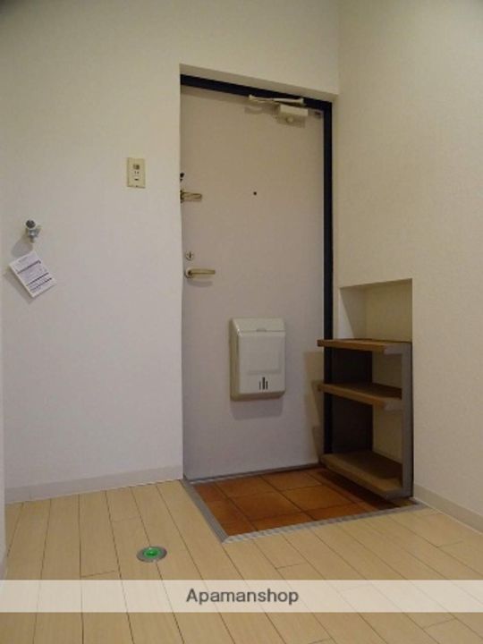 ロワール寿の玄関