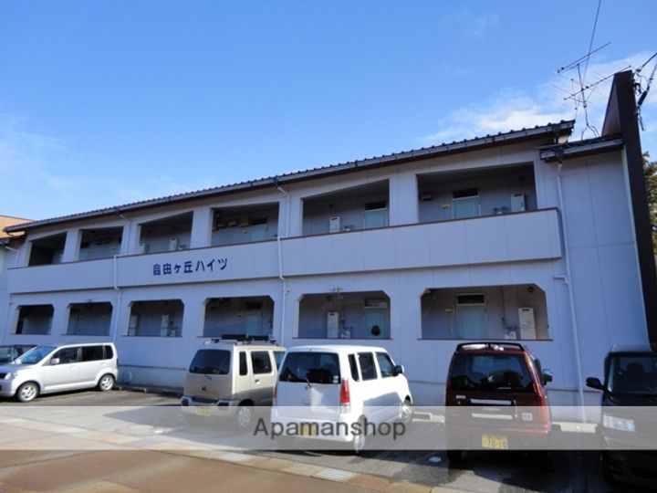 富山県富山市北代の賃貸アパートの外観