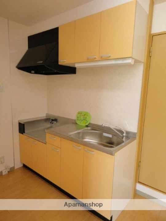 富山県富山市才覚寺の賃貸マンションのキッチン