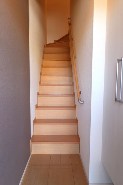 ジュネス一本木 A棟202の玄関