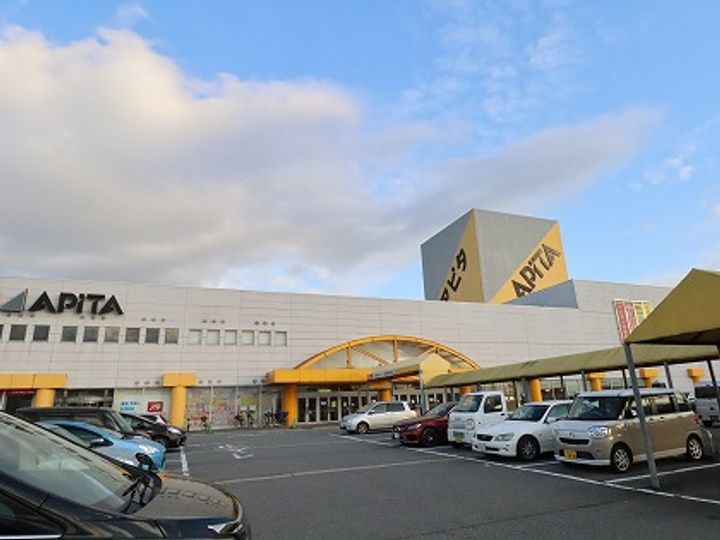 メゾン ドレッセの周辺