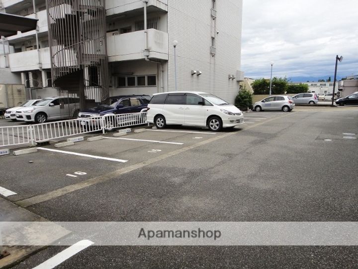 ベルヴィー・カワカミ2-Cのその他画像