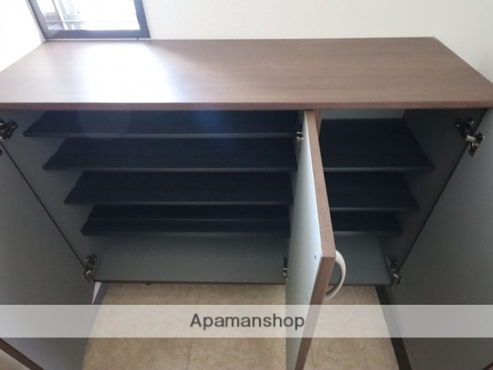 ベルヴィー・カワカミ2-Cの内装