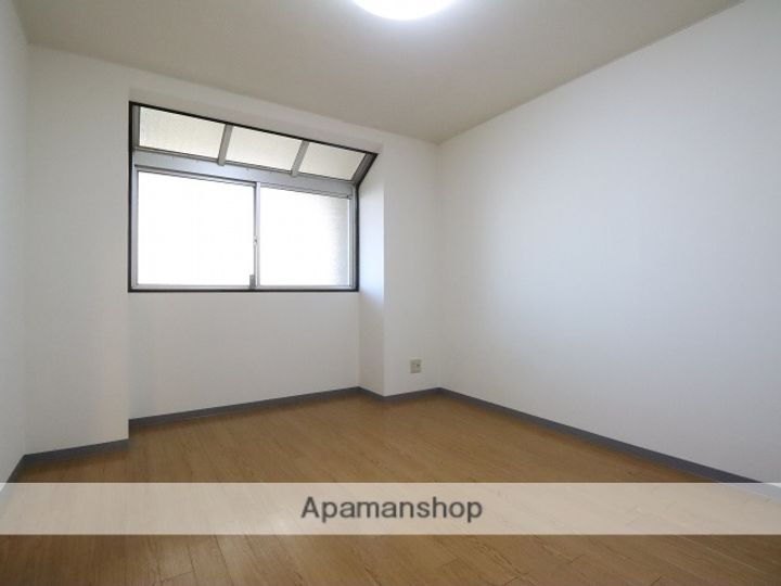 ベルヴィー・カワカミ2-Cの内装