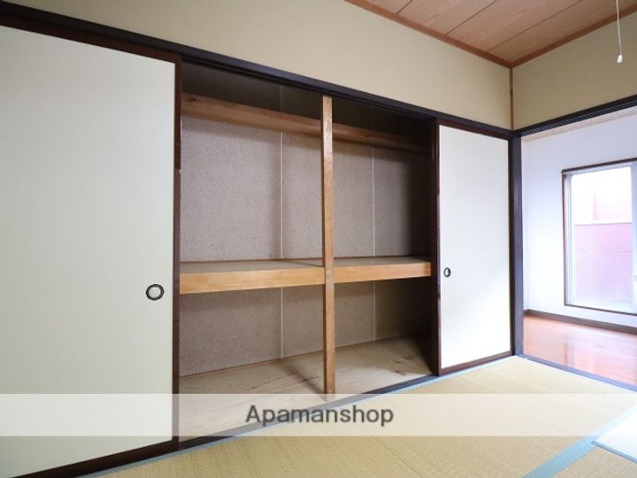 ベルヴィー・カワカミ2-Cの内装