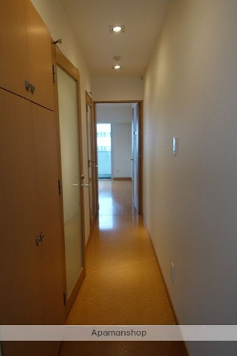 ファースト・レーベン大手町701の玄関