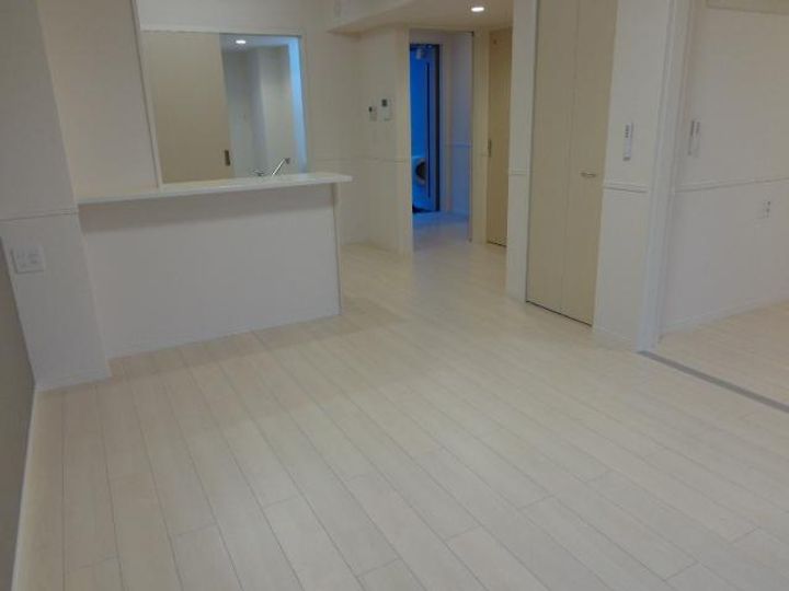 ヒューマックス中冨居の居間