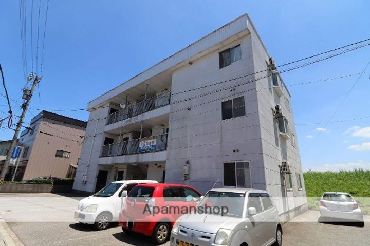 リバーサイド駒見の外観