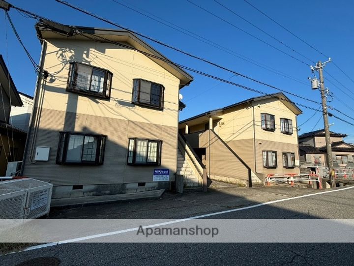 コーポラストマトの外観