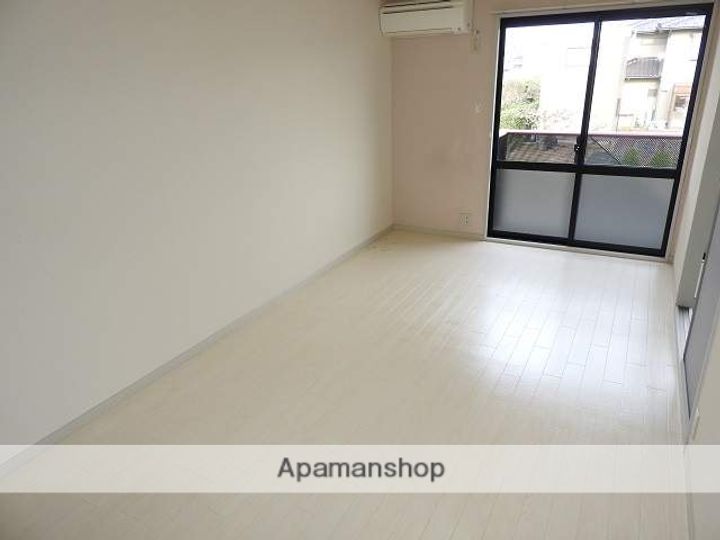 フレグランス上小泉東館の居間